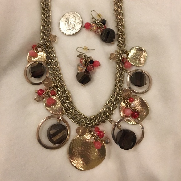 Pink/black cherry gold tone necklace and earrings - Picture 3 of 6